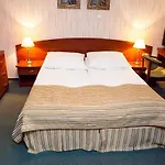 劳格斯酒店 2*
