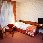 劳格斯酒店 酒店 2*