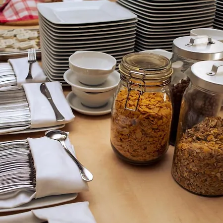 لوغوس فندق 2*