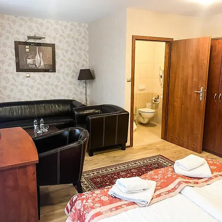 Logos Hotel 2*
