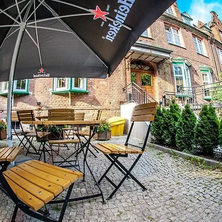 فندق لوغوس 2*