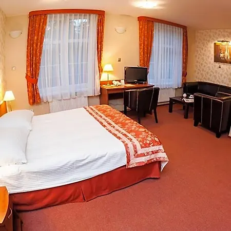 Logos Hotel 2*